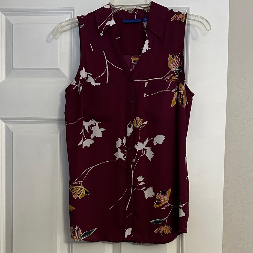 Apt.9 sleeveless blouse